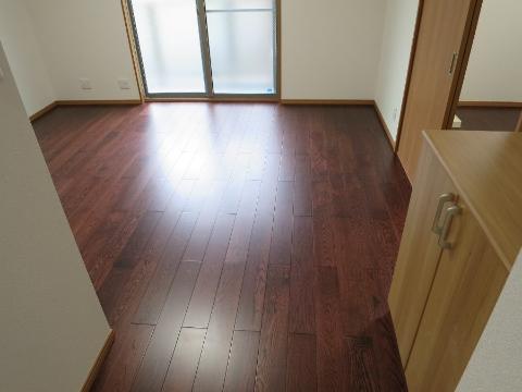 居室・リビング　室内