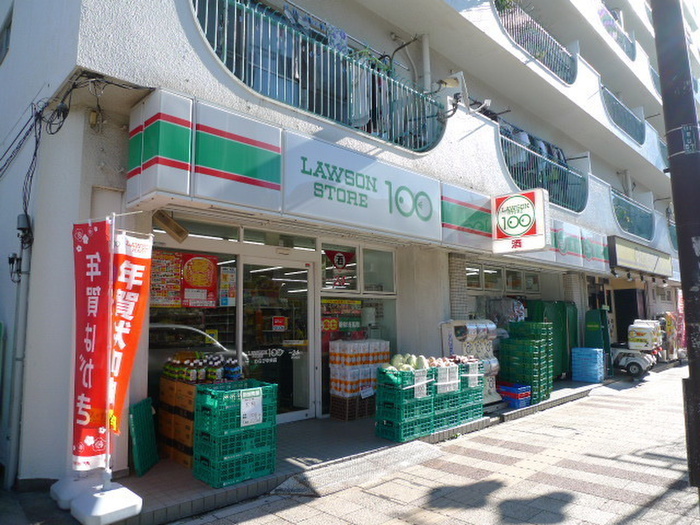 コンビニ　ローソン１００（コンビニ）まで107m