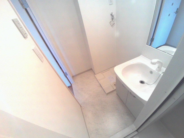 洗面設備　洗濯機置場あり、朝シャンの出来る脱衣スペース