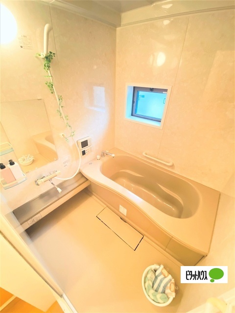 バス・シャワールーム　広めの専用庭♪