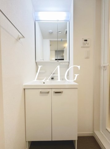 洗面設備　独立洗面台です。