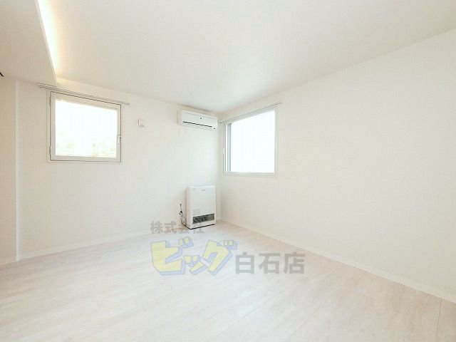 居室・リビング　広々リビングです♪