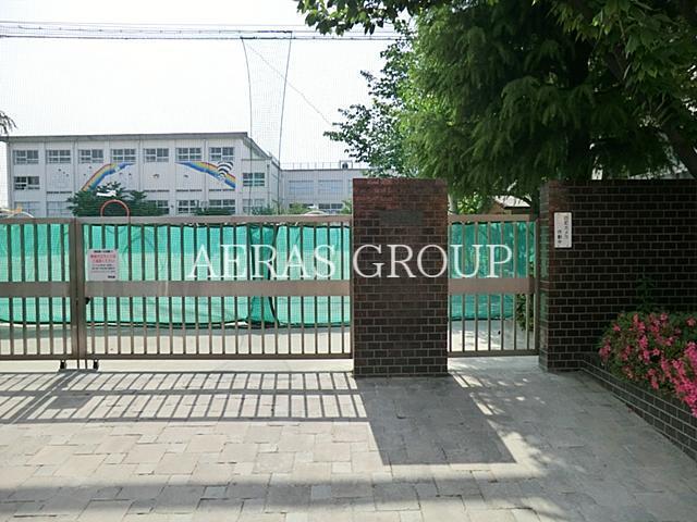 小学校　足立区立本木小学校（小学校）まで395m