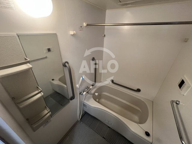 バス・シャワールーム　ドムス東梅田　浴室