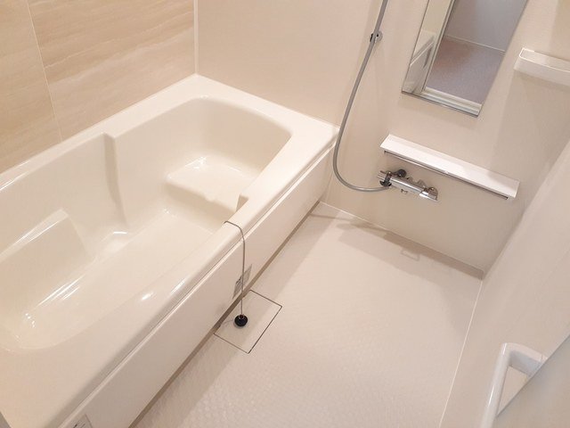 バス・シャワールーム　ゆったり過ごせるお風呂です