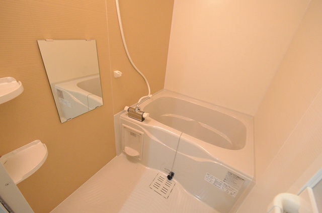 バス・シャワールーム　便利な浴室乾燥機付き♪