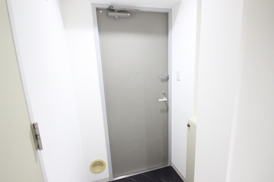 玄関　※別部屋の写真です