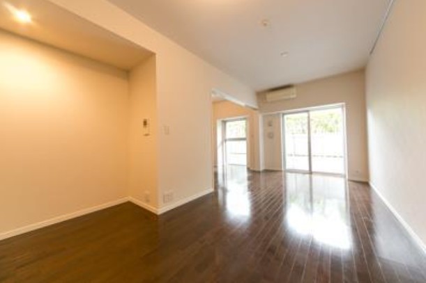 居室・リビング　同タイプのお写真です