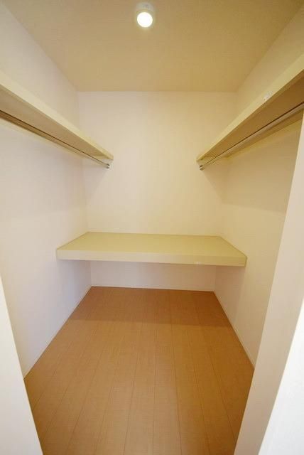 収納　★こんなに奥行きのある収納なんです！★