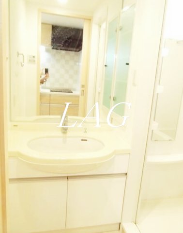 洗面設備　洗面台です。