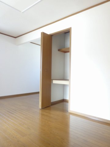 その他　阿武隈急行卸町駅まで1000m