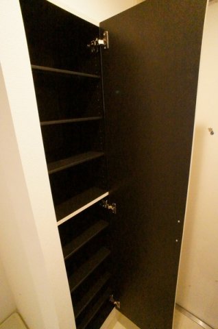 玄関　リブリジョイさがみ野