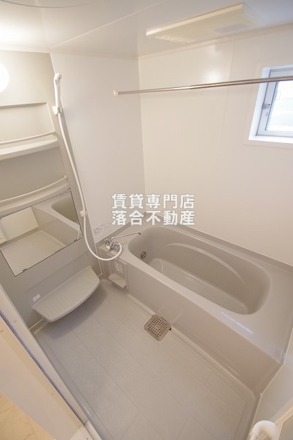 バス・シャワールーム　大きな一坪風呂♪浴室乾燥機付き