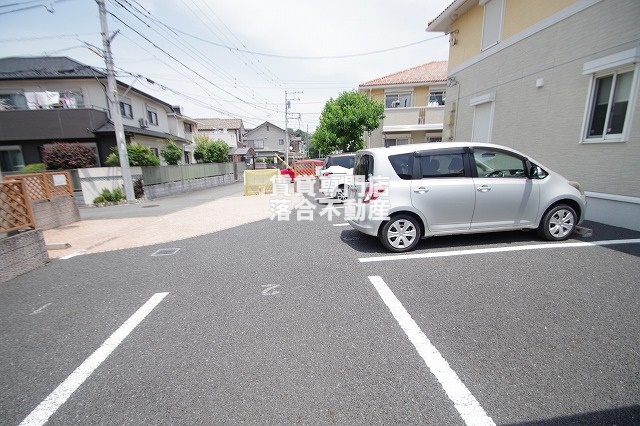 駐車場　敷地内駐車場完備