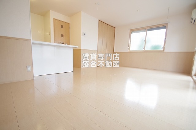 居室・リビング　明るくて広々としたリビング♪