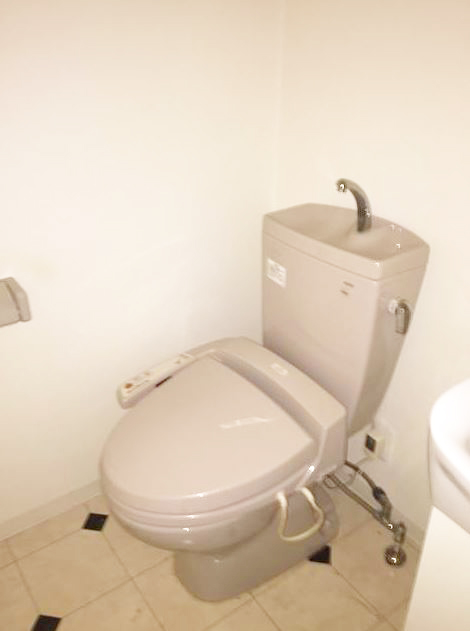 トイレ　★温水洗浄便座★