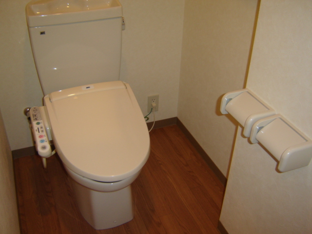 トイレ　シャワートイレ