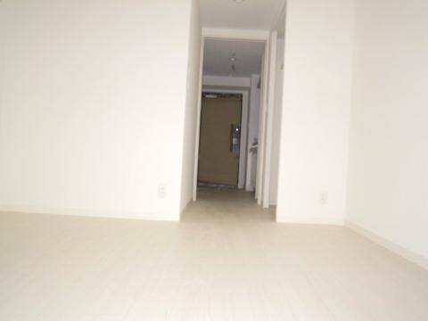 居室・リビング　室内