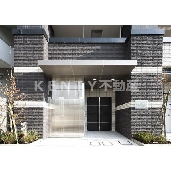 エントランス　ゆとりのあるエントランスです