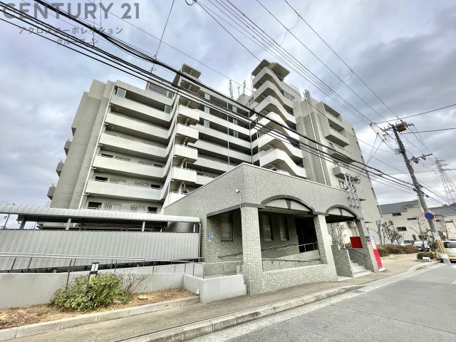 建物外観　敷地内に駐輪場があります♪