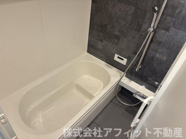 バス・シャワールーム　追い焚き機能付き