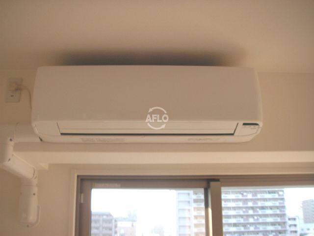 その他設備　ロイヤルパークスなんば　エアコン