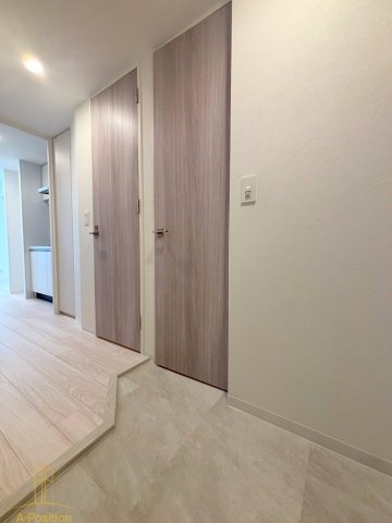 玄関　Metrosa谷町六丁目North