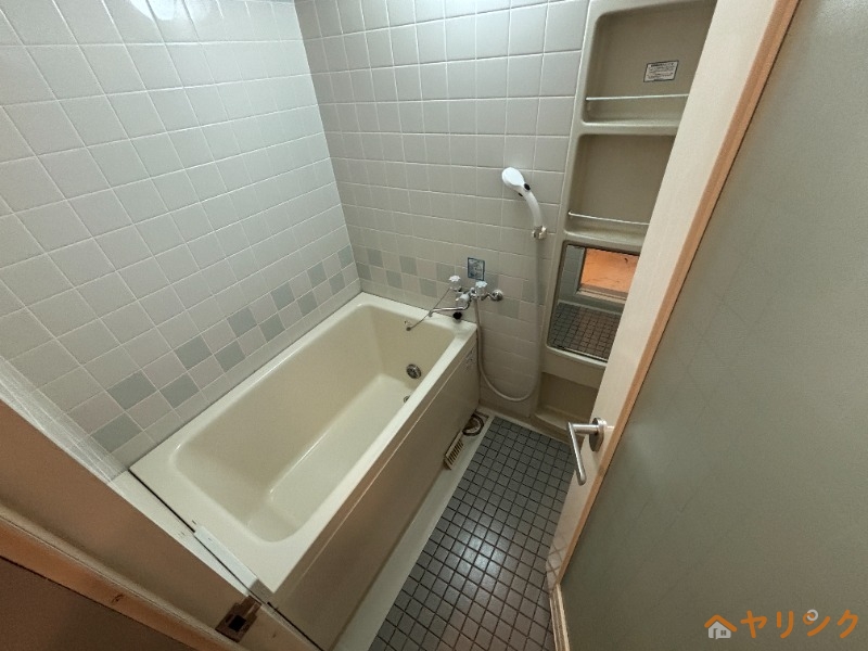 バス・シャワールーム　和室