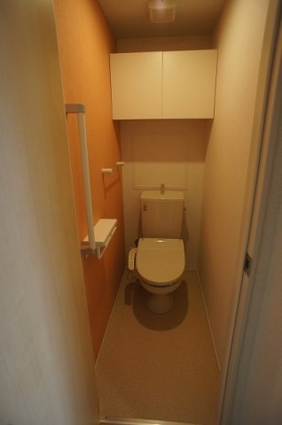 トイレ　落ち着いたトイレです