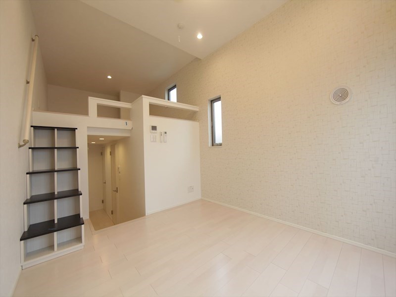 居室・リビング　洋室6帖　ロフト5.9帖（収納にも使えます）　同仕様写真