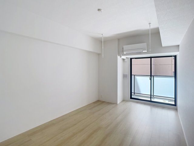 居室・リビング　掲載写真は同型モデルを掲載しており実際のお部屋と仕様等が異な