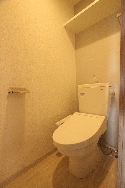 トイレ　別号室写真