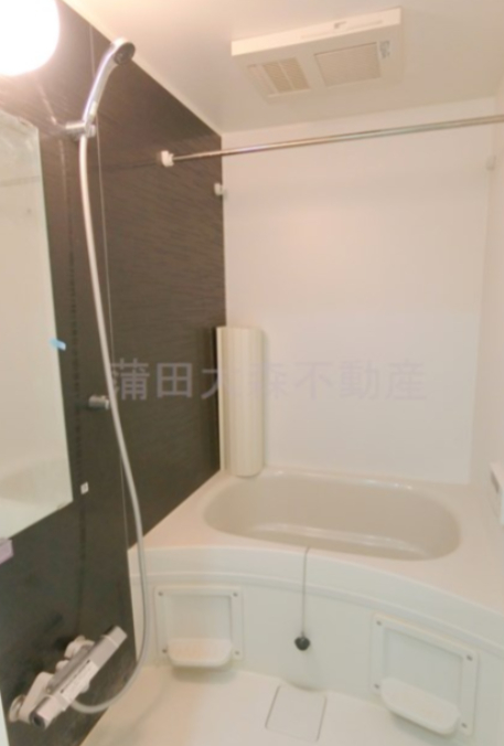 バス・シャワールーム　バスルーム　お風呂浴室乾燥機、追い炊き機能付き