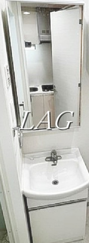 洗面設備　洗面台です。