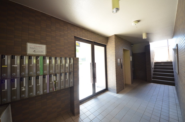 エントランス　★きちんと管理された、きれいな風除室★