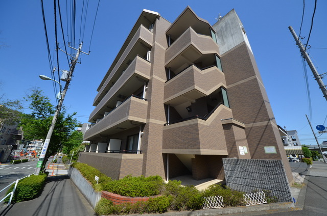 建物外観　★緑の多い、住みよいエリアに建つマンション★