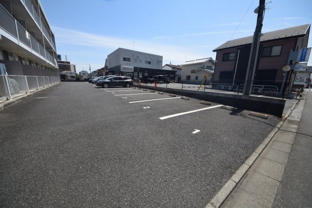 駐車場　★広めの駐車場です★