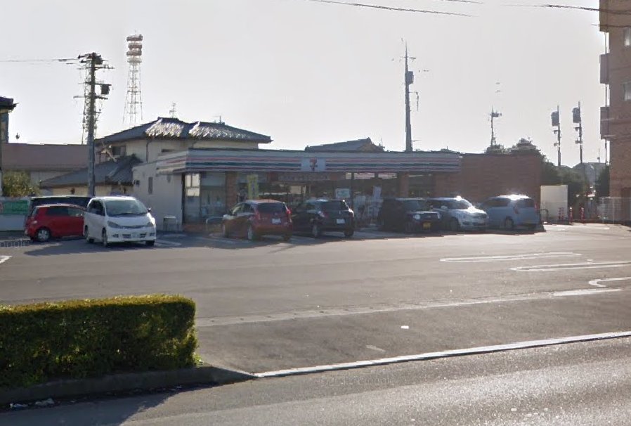 コンビニ　セブンイレブン小山城北店（コンビニ）まで662m
