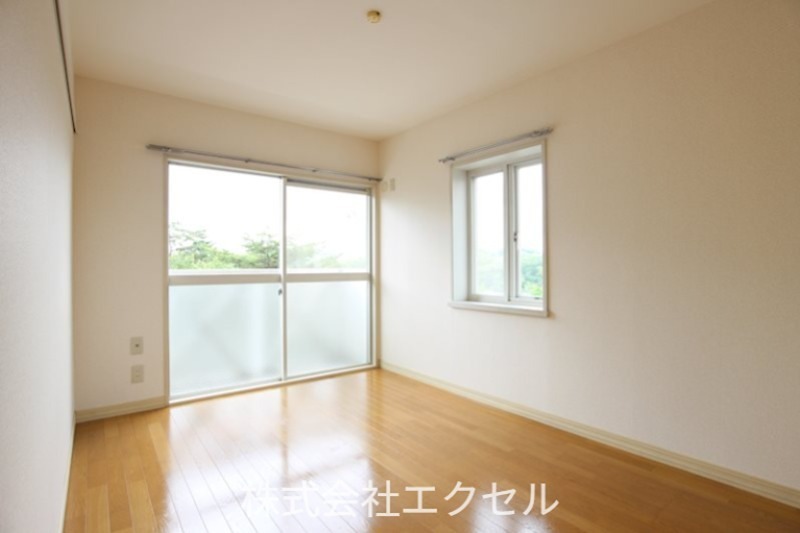 その他部屋・スペース　フローリングの室内です。