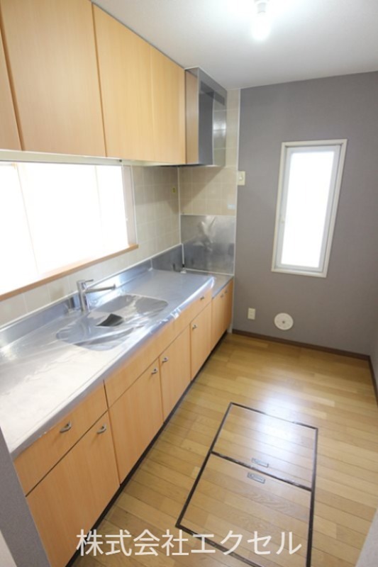 キッチン　人気のカウンターキッチンを備えたカップルさんや新婚さんにおす