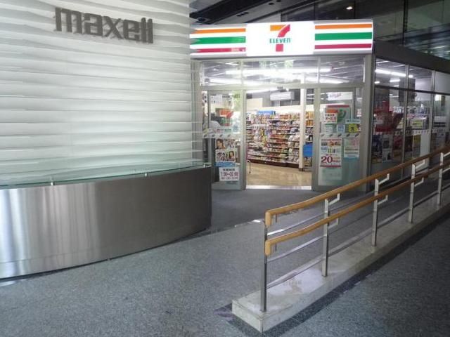 コンビニ　セブンイレブン（コンビニ）まで146m