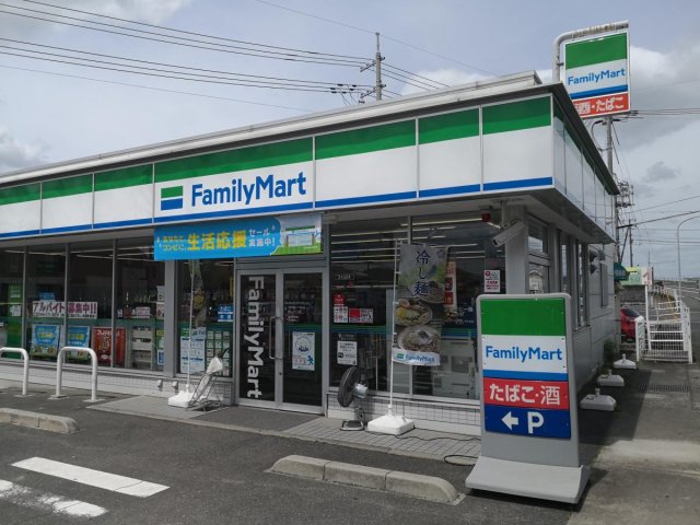 コンビニ　ファミリーマート　岡山さい店（コンビニ）まで447m