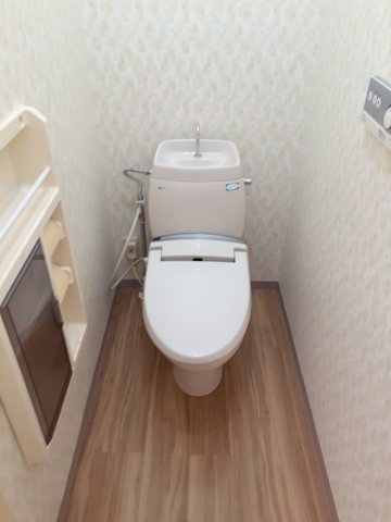 トイレ　落ち着いたトイレです