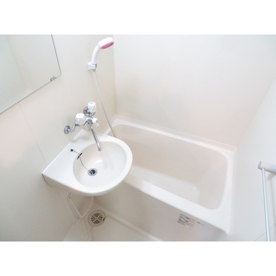 バス・シャワールーム　お風呂で日々の疲れを落としましょう