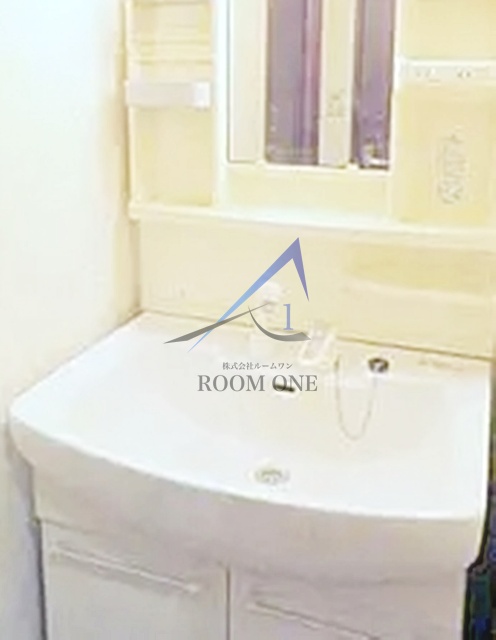 洗面設備　独立洗面台です。