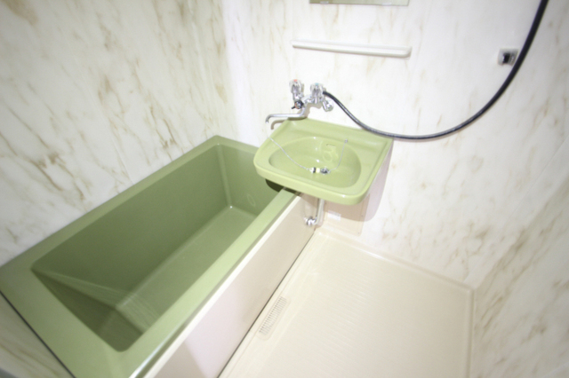 バス・シャワールーム　※別室の参考写真の為、現況優先です。