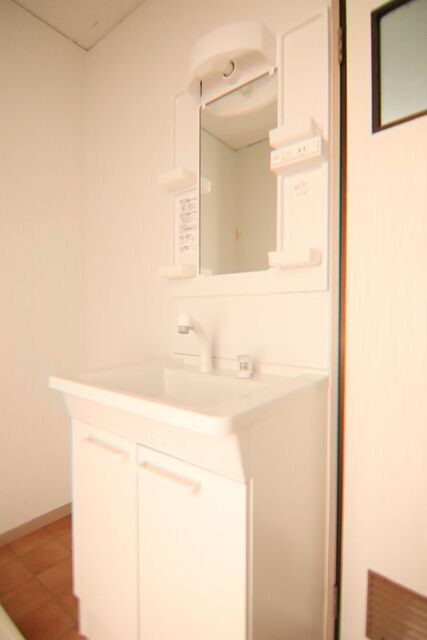 洗面設備　別室の参考写真です。※現況優先