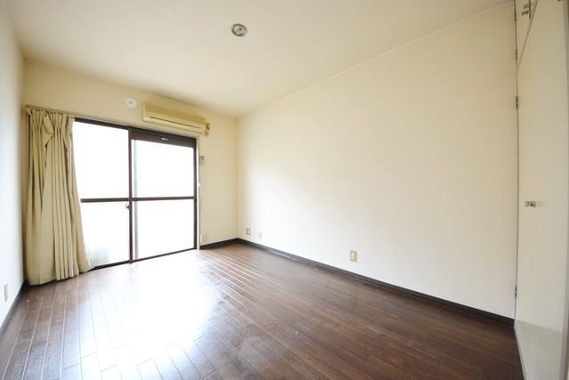 居室・リビング　内装