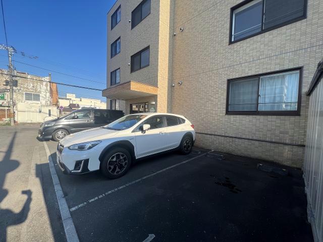 駐車場　駐車場