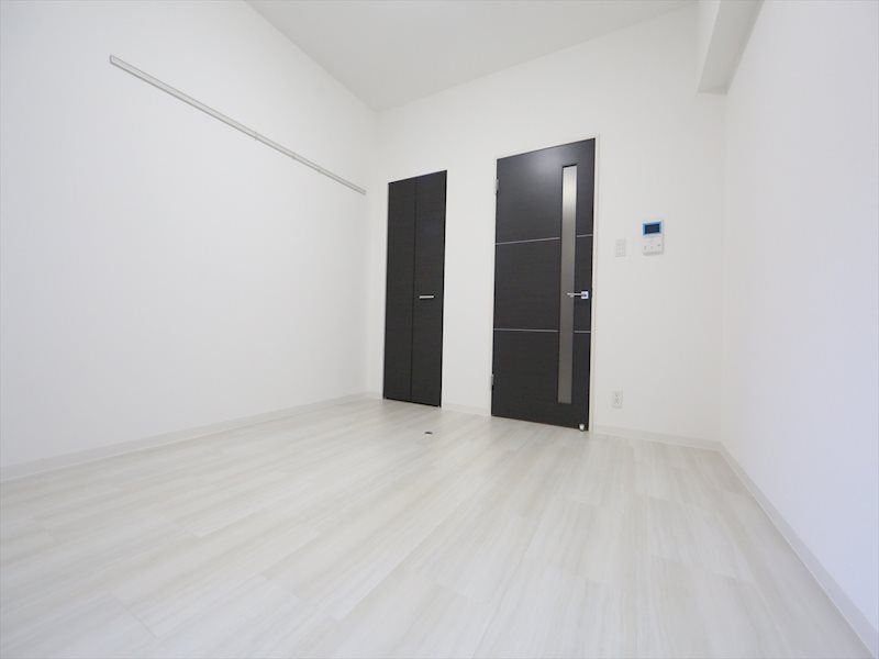 その他　洋室7.8帖　収納充実　エアコン付　バルコニーに面しています